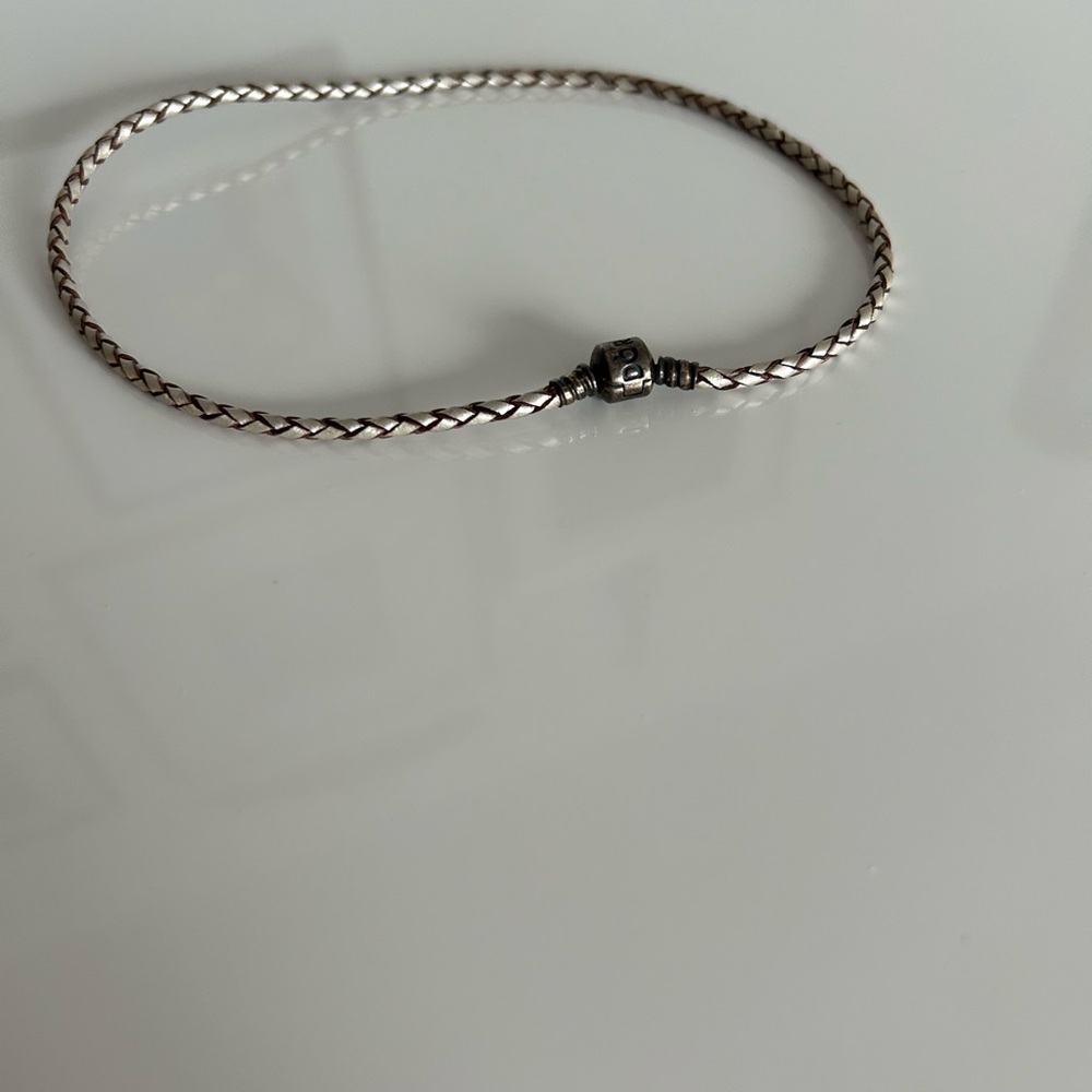 Authentic Pandora bracelet 13.8 inch . Brown and champagne leather .